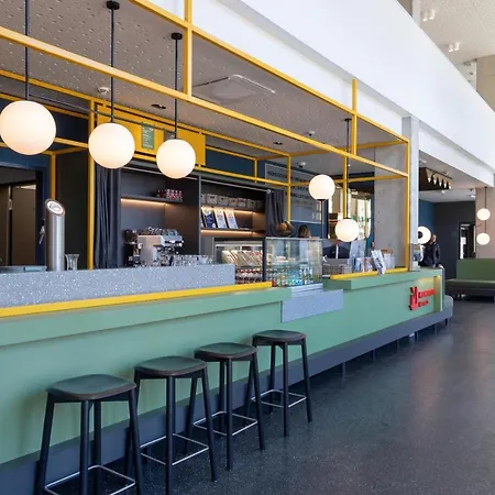 Meininger Hauptbahnhof 3* Brema