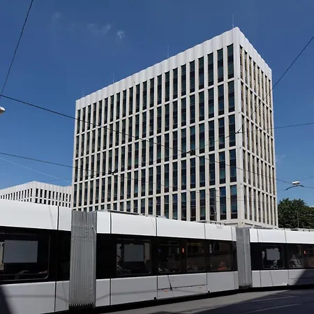 酒店 Meininger Hauptbahnhof