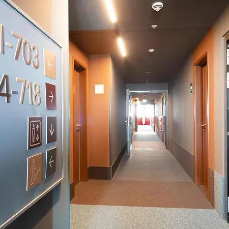 Meininger Hauptbahnhof Hotel Brema
