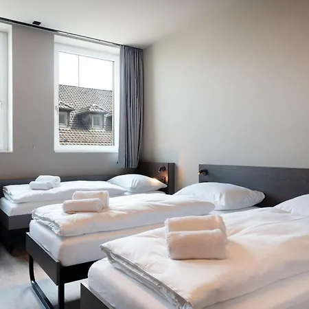 Meininger Hauptbahnhof 3* Brême