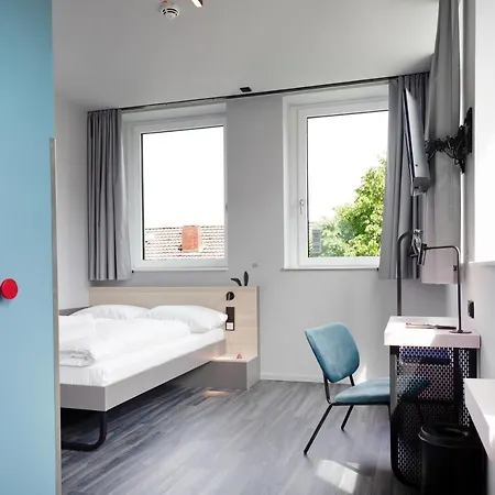 Otel Meininger Hauptbahnhof 3*
