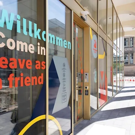 Hotel Meininger Hauptbahnhof 3*