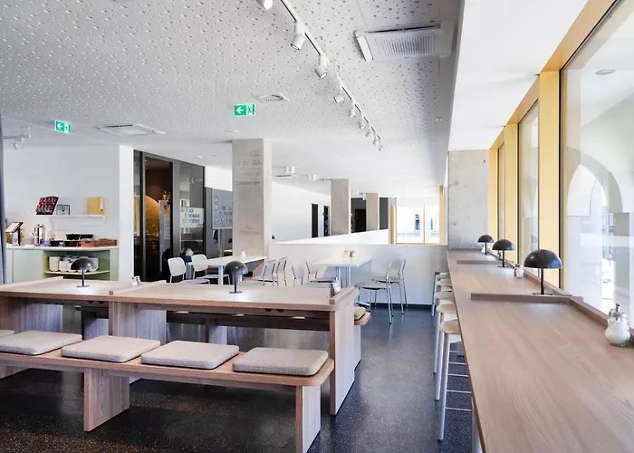 ホテル Meininger Hauptbahnhof 3*